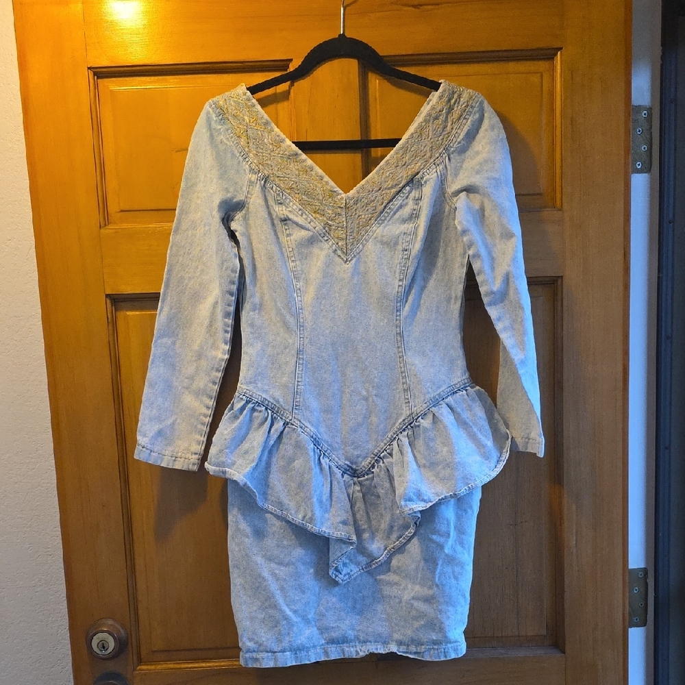 Switch 80's Light Blue Denim Dress with Ruffle Hem Size 5